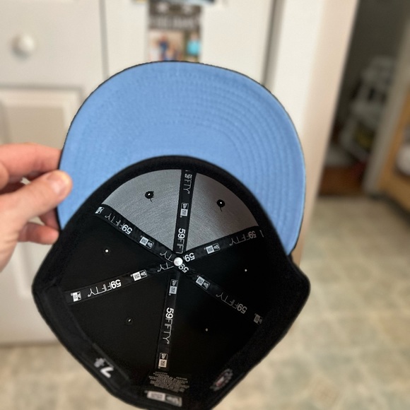 New Era Red Sox Tran Fire hat - Picture 4 of 6